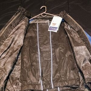 New With Tags Frogg Togg 2XL Black and Blue Windbreaker Rain Jacket/ Pants